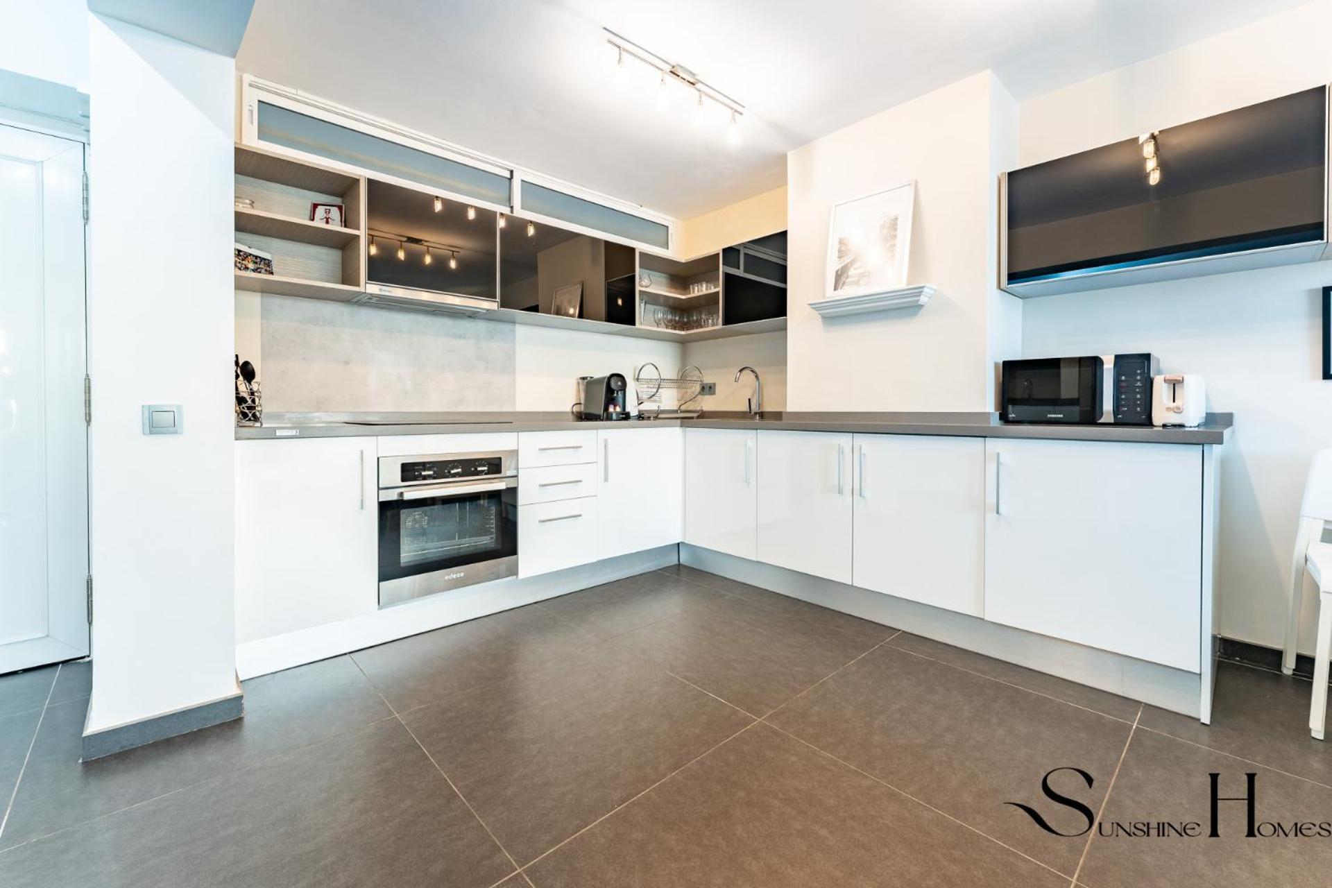 Stylish Retreat 1bed, Pool, Sleeps 3 * Benalmádena