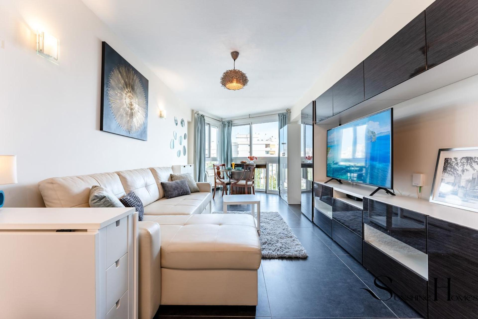 Apartment Stylish Retreat 1bed, Pool, Sleeps 3 Benalmadena